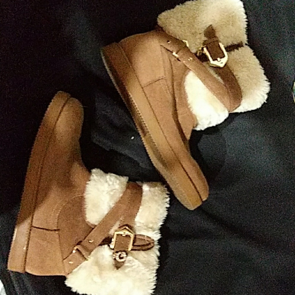 Size 8 womens boots By Guess